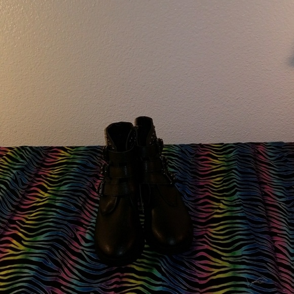 Brand new buckle boots from Rue21 - Picture 3 of 3